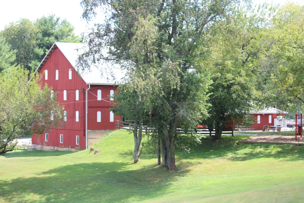 barn image